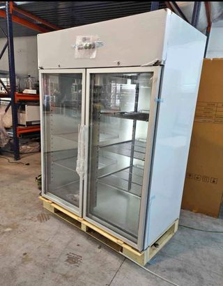 congelador vertical: móvil 742026971