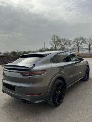 Porsche Cayenne 2021
