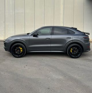 Porsche Cayenne 2021