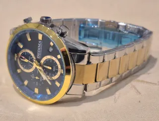 SUPER OFERTA reloj nuevo con sus plásticos.