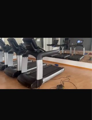 Cinta de correr Life Fitness profesional