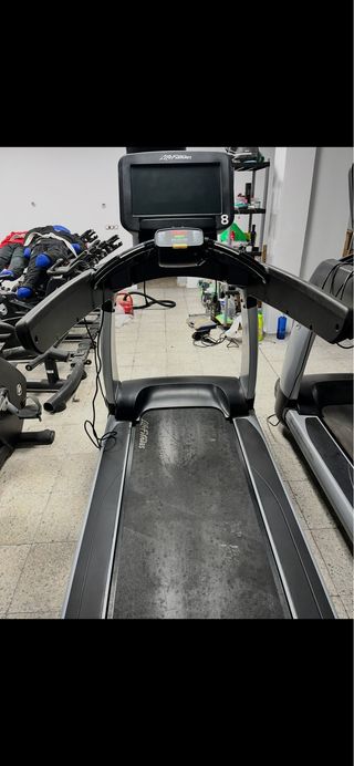 Cinta de correr Life Fitness profesional