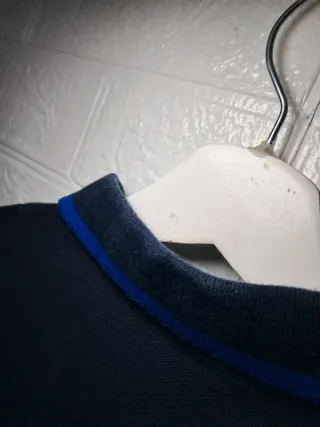 Polo Massimo Dutti con logo bordado azul marino