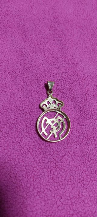 Colgante Escudo del Real Madrid oro 18 k