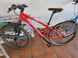 Bicicleta B-PRO 24 roja