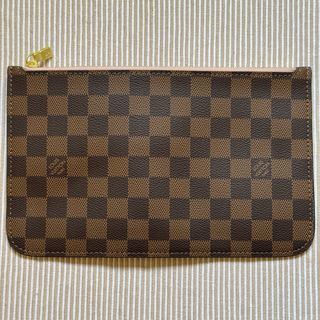 Cartera Louis Vuitton Damier Ebene sobre pequeña