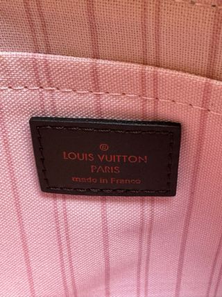 Cartera Louis Vuitton Damier Ebene sobre pequeña