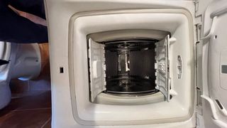 En Navalagamella. Lavadora Hoover 7 kg