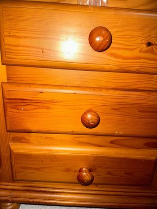 Due comodini in legno