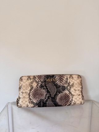 Billetera Guess Estampado Animal Vintage