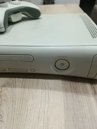 Xbox 360 Blanca con Mando
