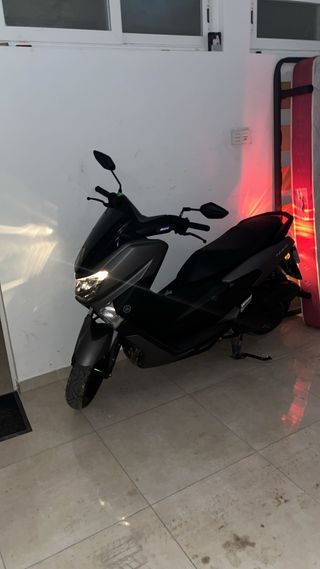 Yamaha Nmax 125 Negra/Gris