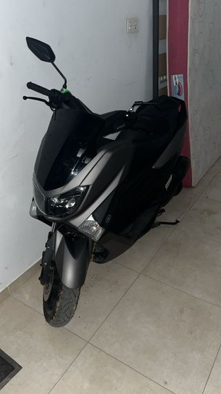 Yamaha Nmax 125 Negra/Gris