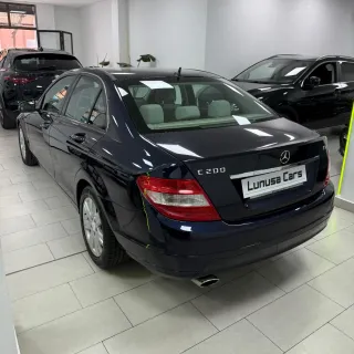 Mercedes-Benz Clase C Automático