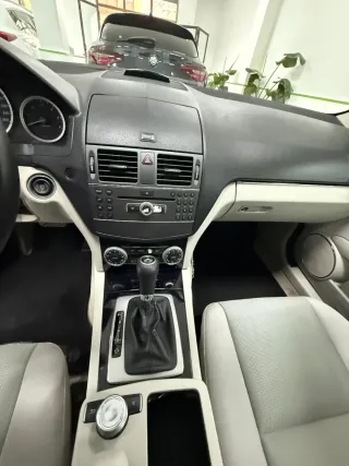 Mercedes-Benz Clase C Automático