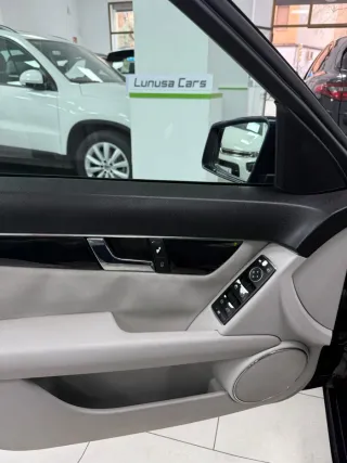 Mercedes-Benz Clase C Automático