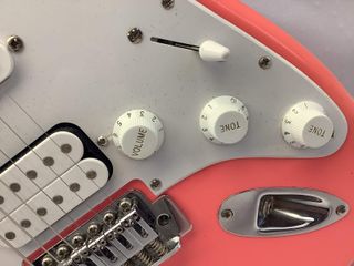 E635524-0 Guitarra Electrica Squier Stratocaste