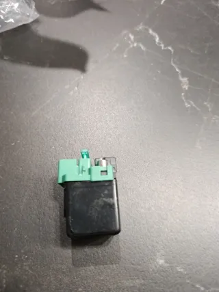 Relé AHL con fusible 30A