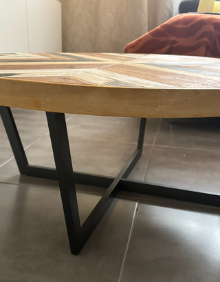 Mesa centro madera diseño geométrico