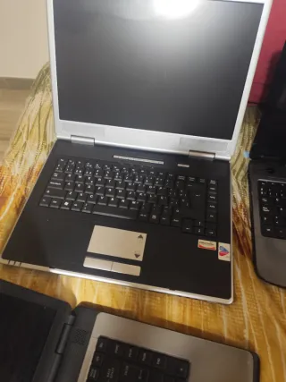 Despiece de 7 Portátiles.