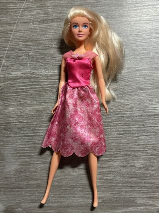 Lote de jugetes muñecas Ken, barbie, otros 15€