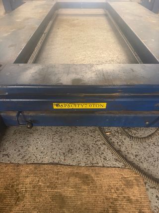 Elevador 4 columnas 5000kg con gato central de 2T