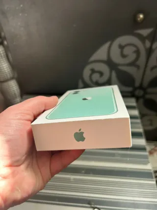 Caja para iPhone 11 Green 128 Gb