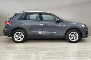 Audi Q3 45 TFSI PHEV e S Tronic Business