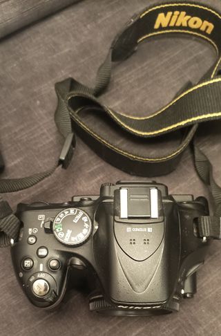Cámara Nikon D5200 + Objetivo 18-55mm