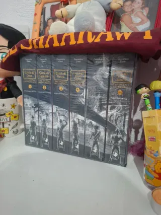 COFANETTO SHADOWHUNTERS: THE MORTAL INSTRUMENTS