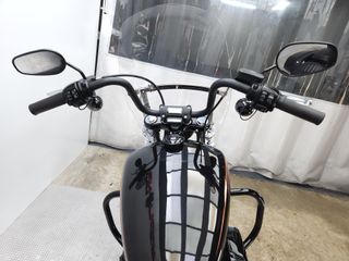 HARLEY DAVIDSON STREET BOB 2022 33543 kms.