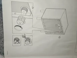 Cubo Estantería Eket Ikea con rieles