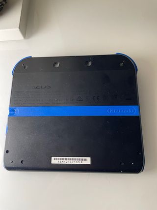 Nintendo 2DS nera e blu edizione Mario Kart 7