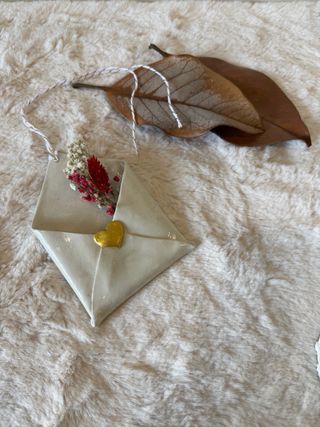 Decoração de Parede Envelope com Flores