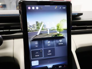 Ford Capri CX740L Premium R. Ext. AWD 77kWh 250 kW (340 CV)