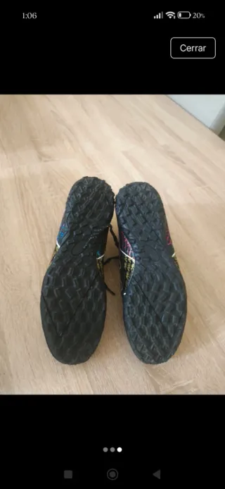 Zapatillas Fútbol Negras y Multicolor