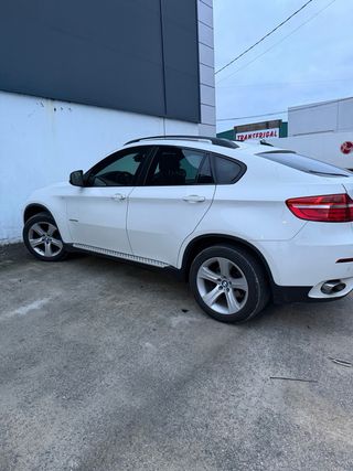 BMW X6 2012