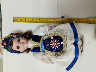 2 Muñeca de Porcelana Vestido Tradicional Hungría