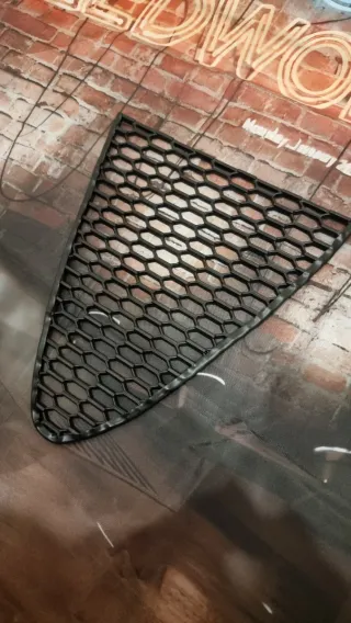 Scudo nido d'ape Alfa Romeo 147 II