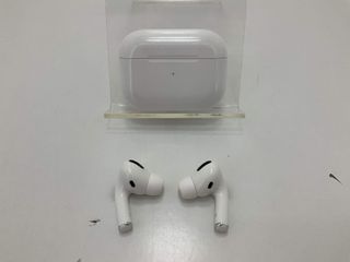 in-ear apple airpods pro