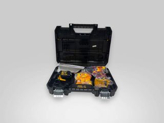 taladro a bateria dewalt dcd709