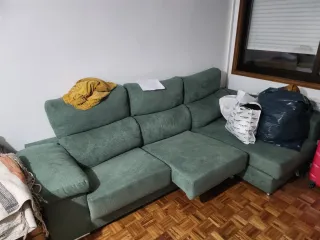 Sofá modular con cajón.