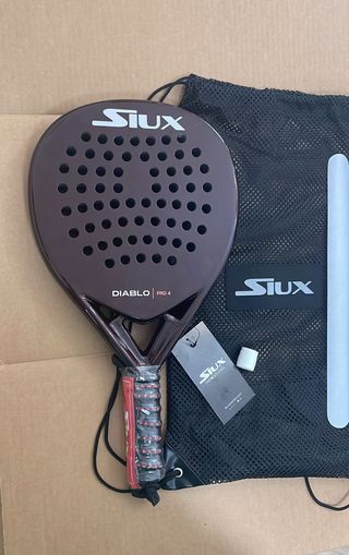 Pala de padel Siux Diablo Pro 4 over protect funda