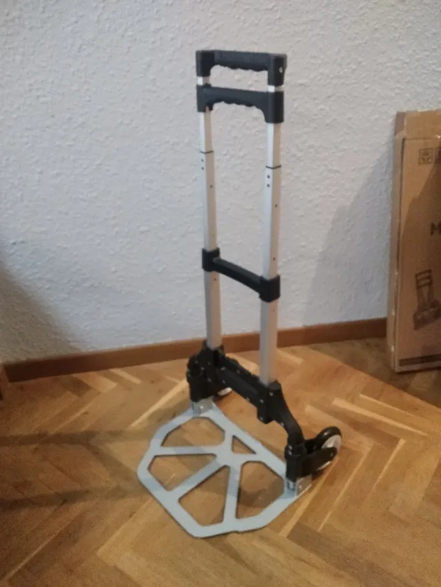 Carretilla de transporte plegable y ligera