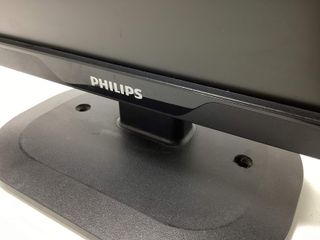 monitor led philips 221v2