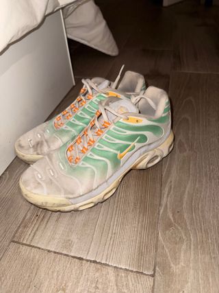 Nike TN Verde y Blanco
