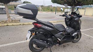 Yamaha TMAX 125cc Negra