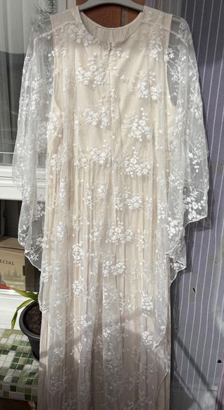 Vestido ceremonia beige/blanco talla L