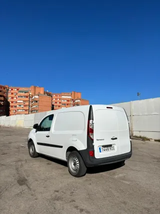 Alquiler Furgoneta Renault Kangoo