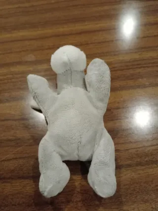 Peluche Nici com íman nas patas